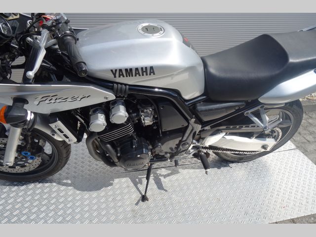 yamaha - fzs-600-fazer
