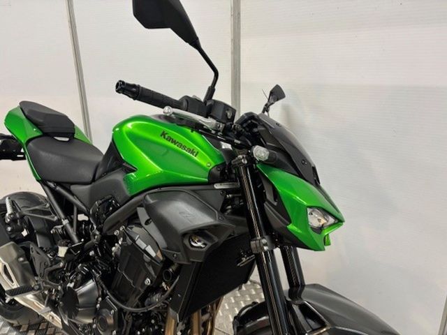 kawasaki - z900