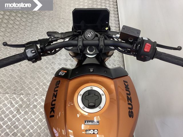 suzuki - gsx-8t