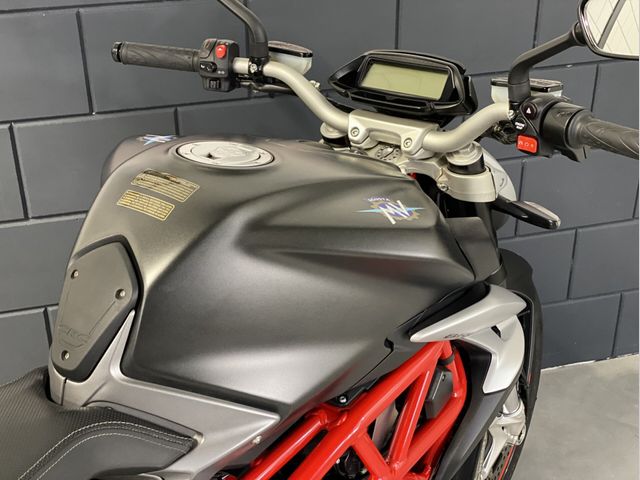 mv-agusta - brutale-800