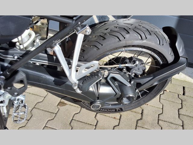bmw - r-1200-gs-adventure