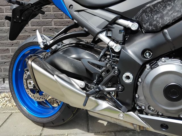 suzuki - gsx-s-1000