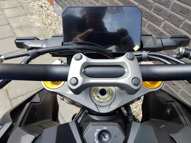 suzuki - gsx-s-1000