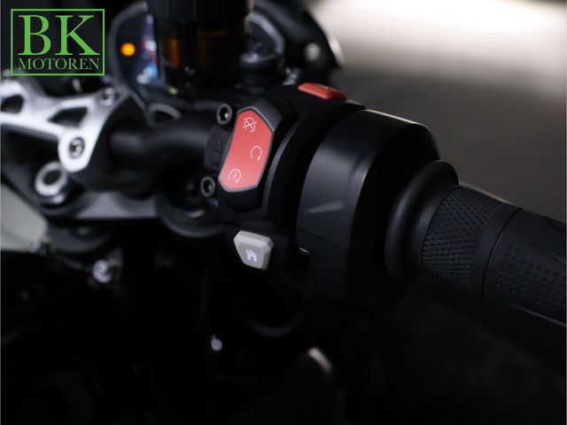 triumph - street-triple-rs
