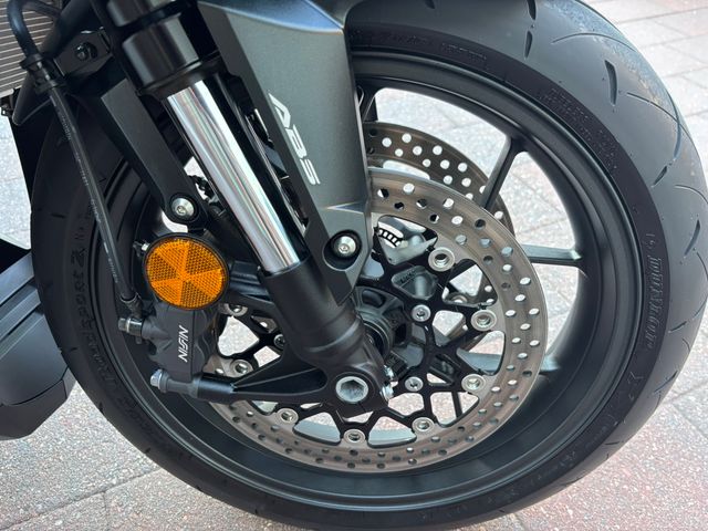 honda - cbr-650-r