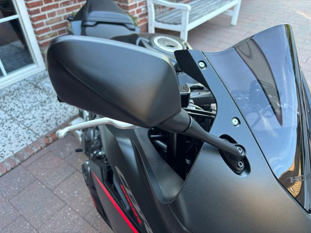 honda - cbr-650-r