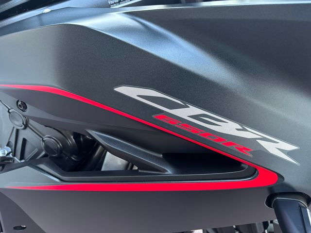 honda - cbr-650-r