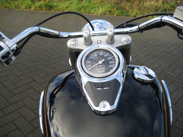 suzuki - vl-800-volusia