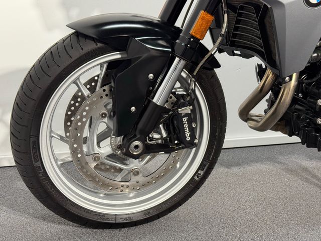 bmw - f-900-r