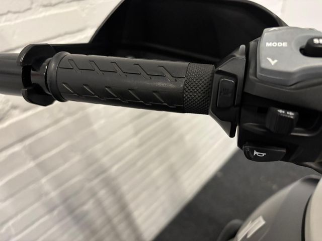 suzuki - v-strom-1000-abs-touring