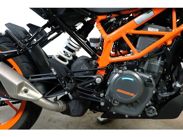 ktm - 390-duke