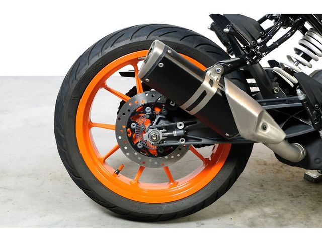 ktm - 390-duke