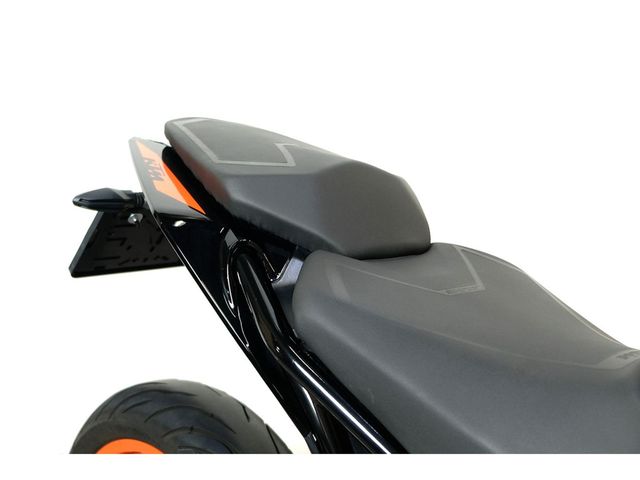 ktm - 390-duke