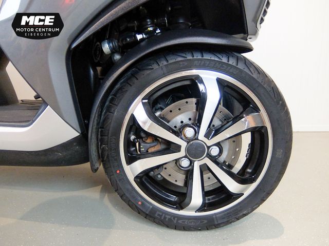 peugeot - metropolis-400