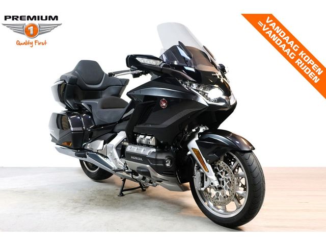 honda - gl-1800-goldwing-touring-deluxe