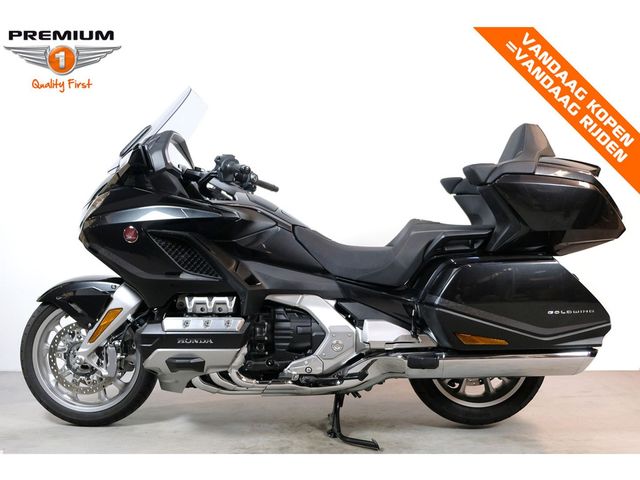honda - gl-1800-goldwing-touring-deluxe