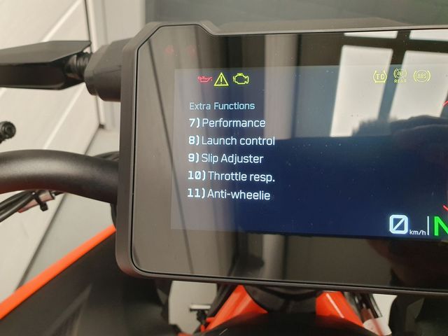 ktm - 1390-super-duke-r