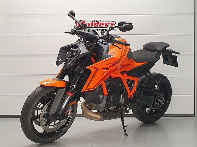 ktm - 1390-super-duke-r