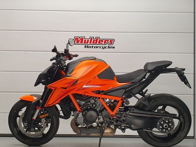 ktm - 1390-super-duke-r