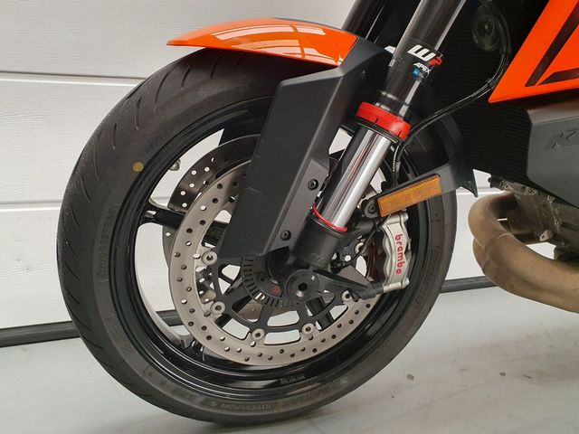 ktm - 1390-super-duke-r