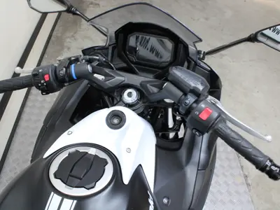 KAWASAKI NINJA 650 – foto 4