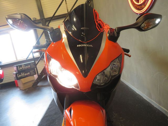 honda - cbr-1000-rr-fireblade