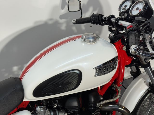 triumph - thruxton-900