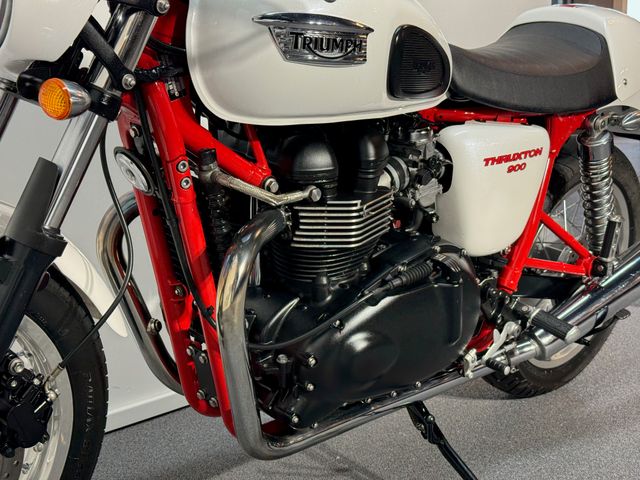 triumph - thruxton-900
