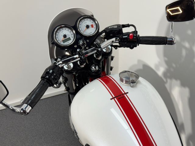 triumph - thruxton-900