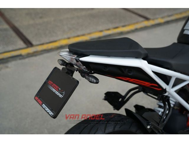 ktm - 390-duke-abs