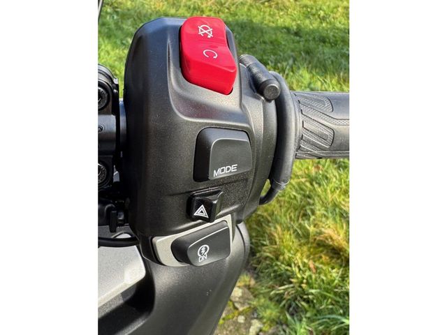 yamaha - tmax-560