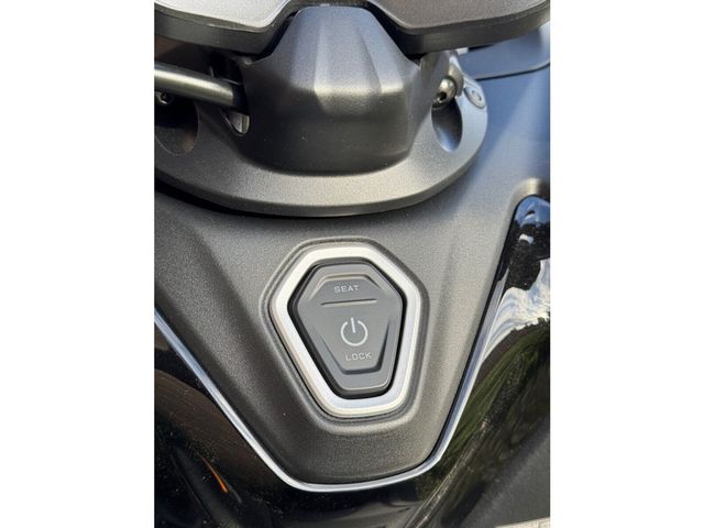 yamaha - tmax-560