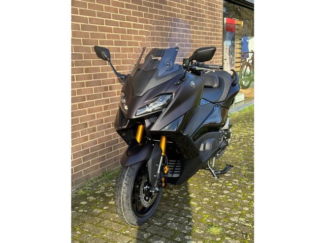 yamaha - tmax-560