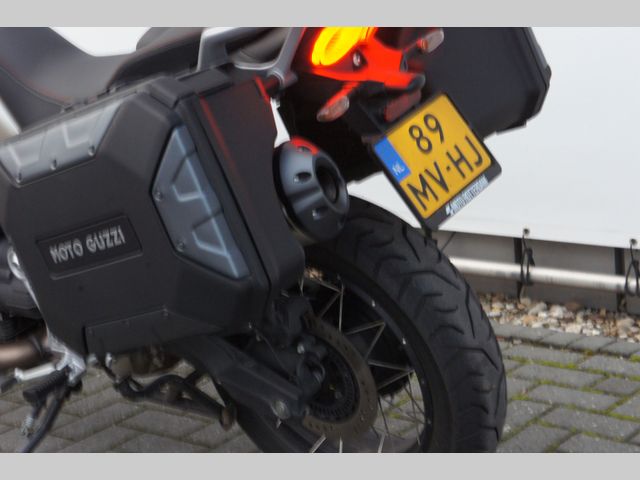 moto-guzzi - v-85-tt-travel