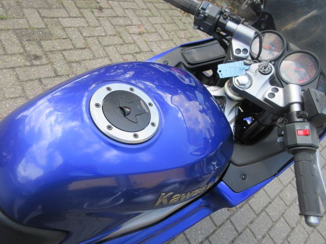kawasaki - zzr-250