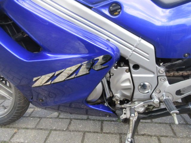 kawasaki - zzr-250