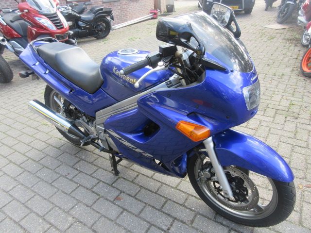 kawasaki - zzr-250