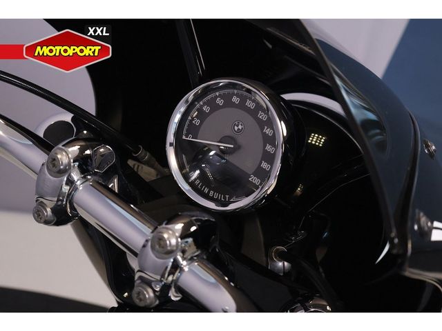 bmw - r-18