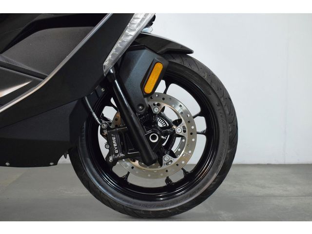 bmw - c-400-gt