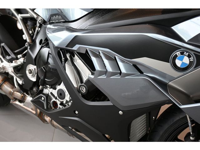 bmw - s-1000-rr