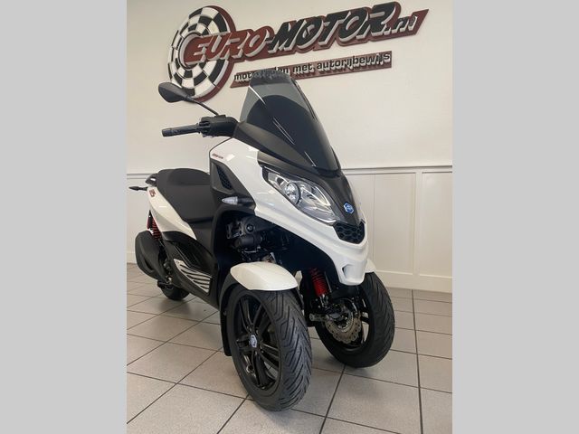 piaggio - mp3-300-hpe-sport