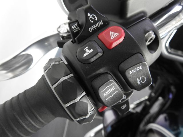 bmw - r-18-transcontinental