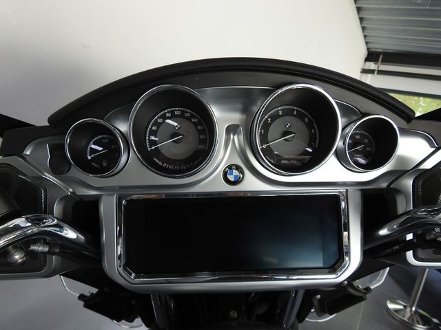 bmw - r-18-transcontinental