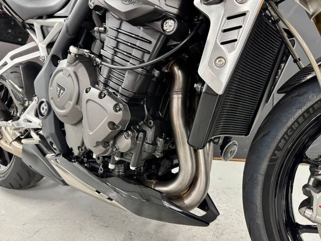 triumph - speed-triple-1200-rs