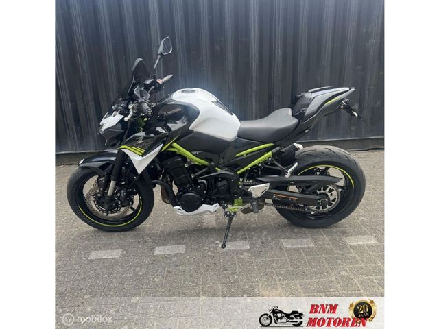 kawasaki - z900
