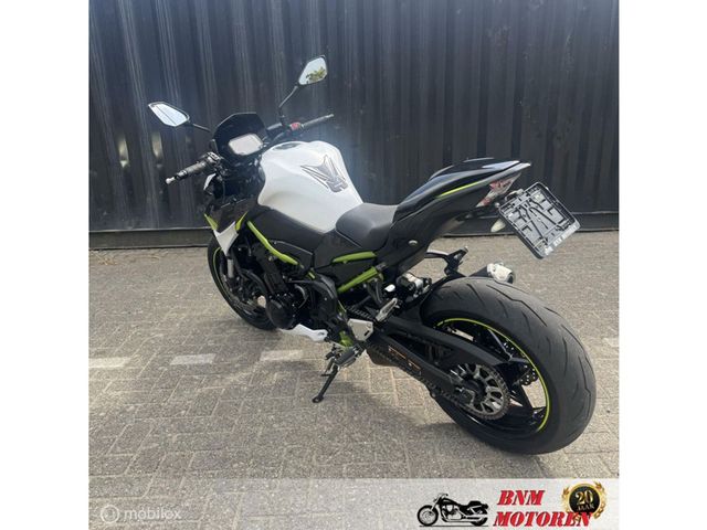 kawasaki - z900