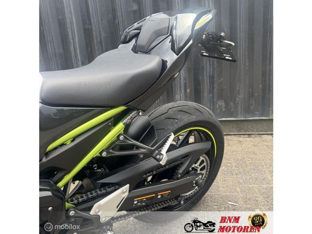 kawasaki - z900