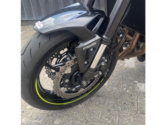 kawasaki - z900
