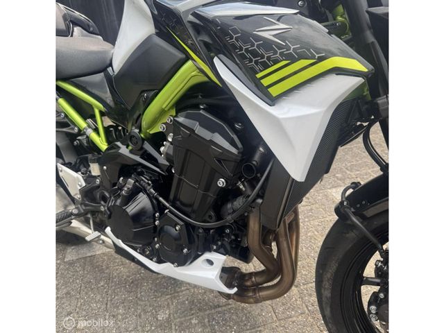 kawasaki - z900