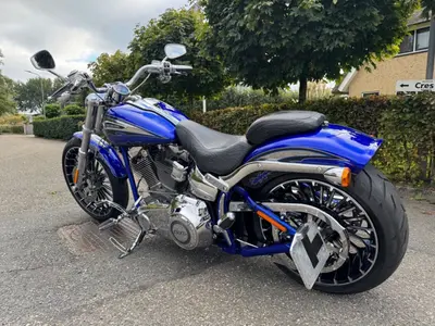 HARLEY-DAVIDSON BREAKOUT PRO STREET CVO – foto 2